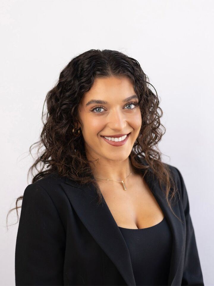 Rebecca Raoufpur, Real Estate Salesperson in San Diego, Affiliated