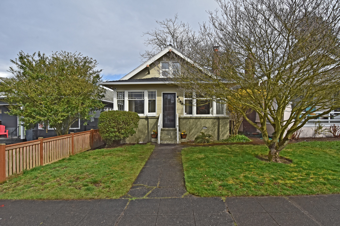 Property Photo: Exterior Front 2122 5th Ave W  WA 98119 