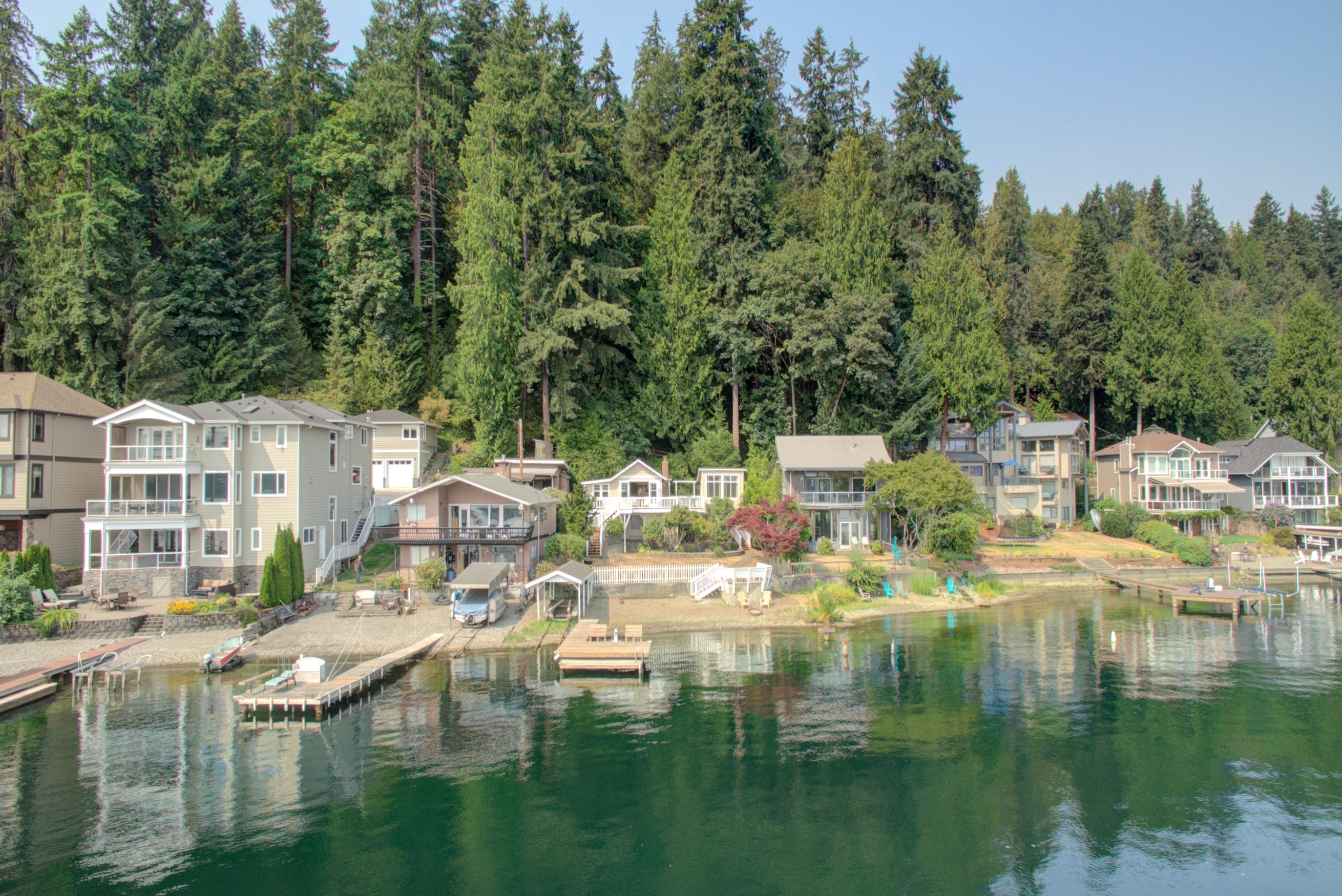 Property Photo:  562 W Lake Sammamish Parkway SE  WA 98008 