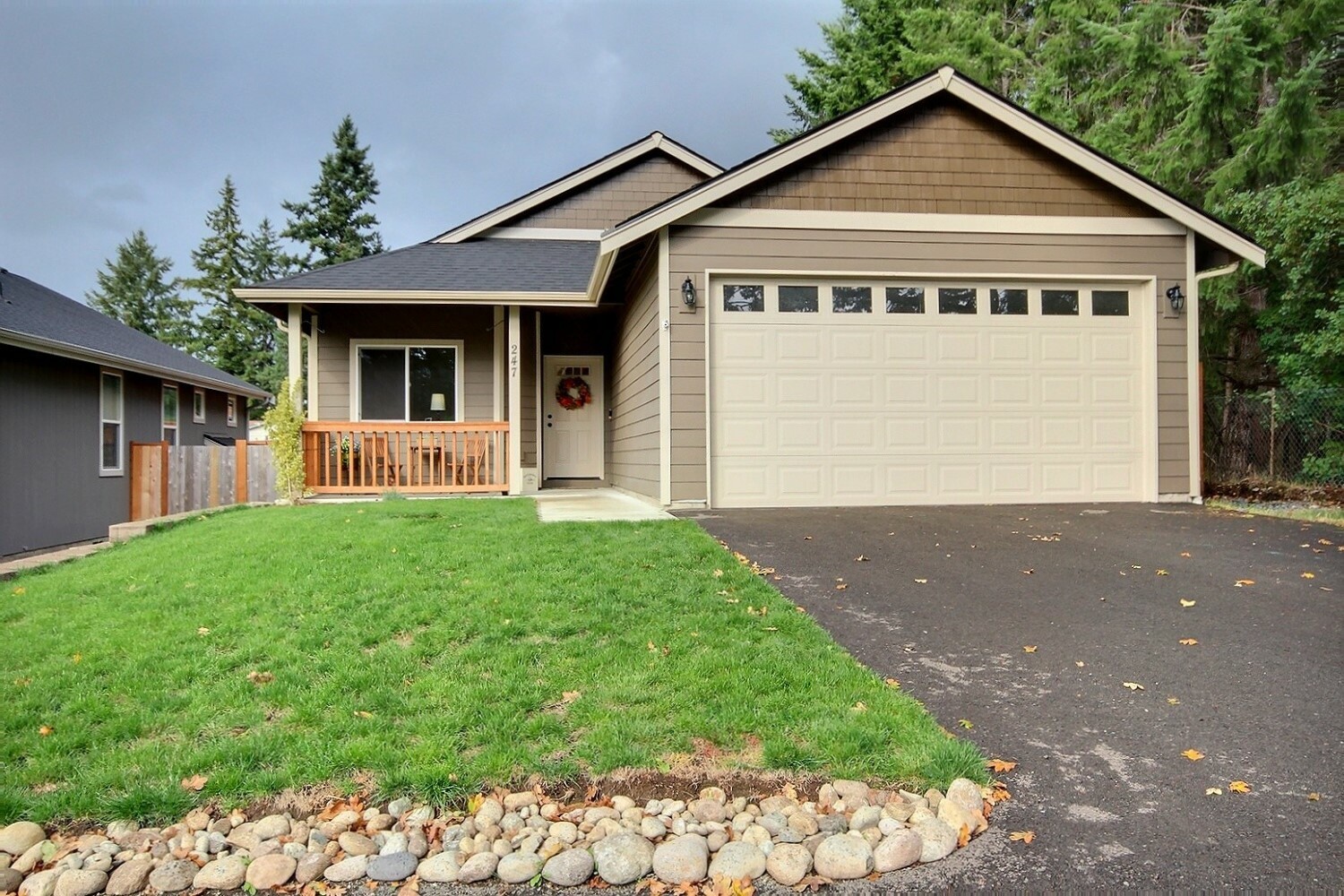 Property Photo:  247 171st St E  WA 98387 