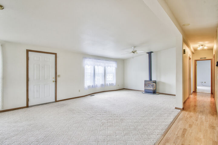 Property Photo:  1900 N 32nd Place  WA 98273 