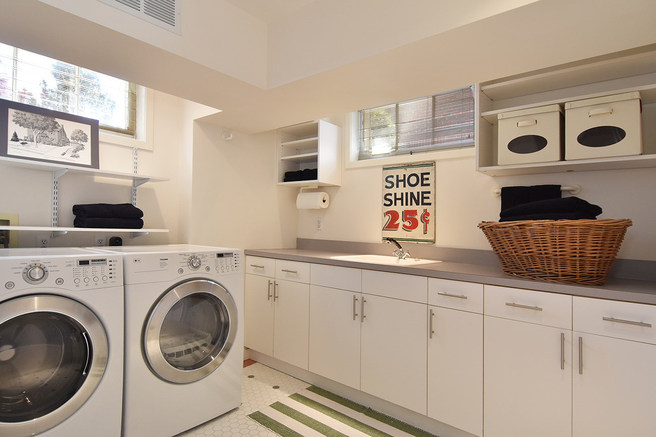 Property Photo: Laundry 2308 Bigelow Ave N  WA 98109 