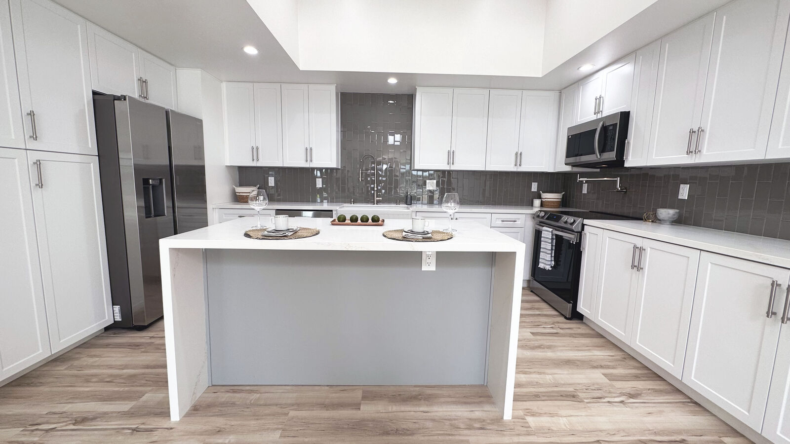 Property Photo:  1541 Homewood 112C  CA 90740 