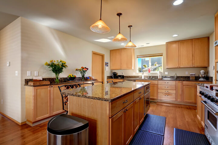 Property Photo: Interior photos 18058 169th Ave SE  WA 98058 