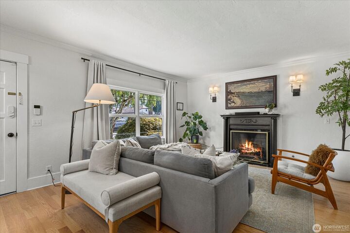 Property Photo: 3231 63rd Avenue SW WA 98116