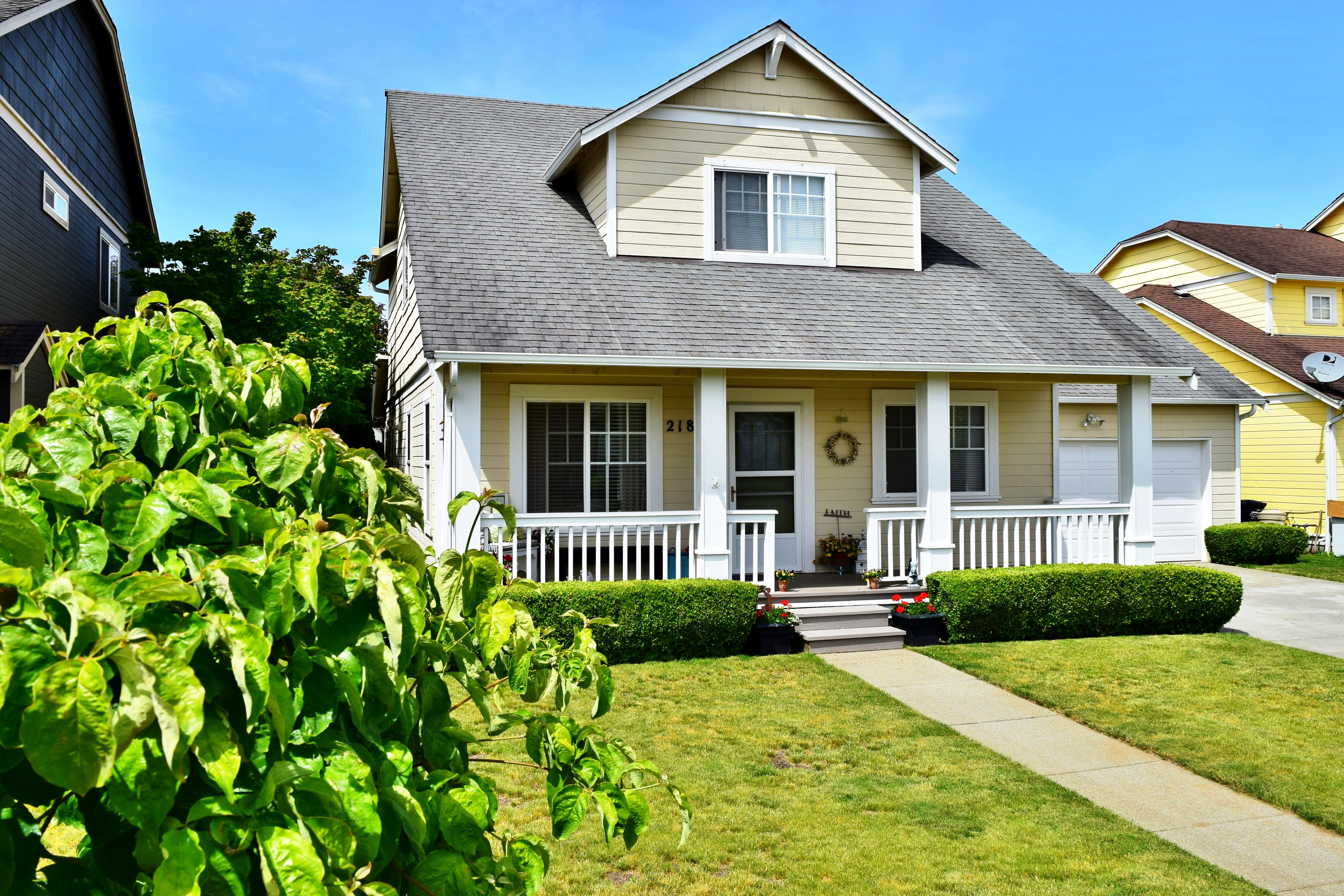 Property Photo: 2185 Oak St WA 98264