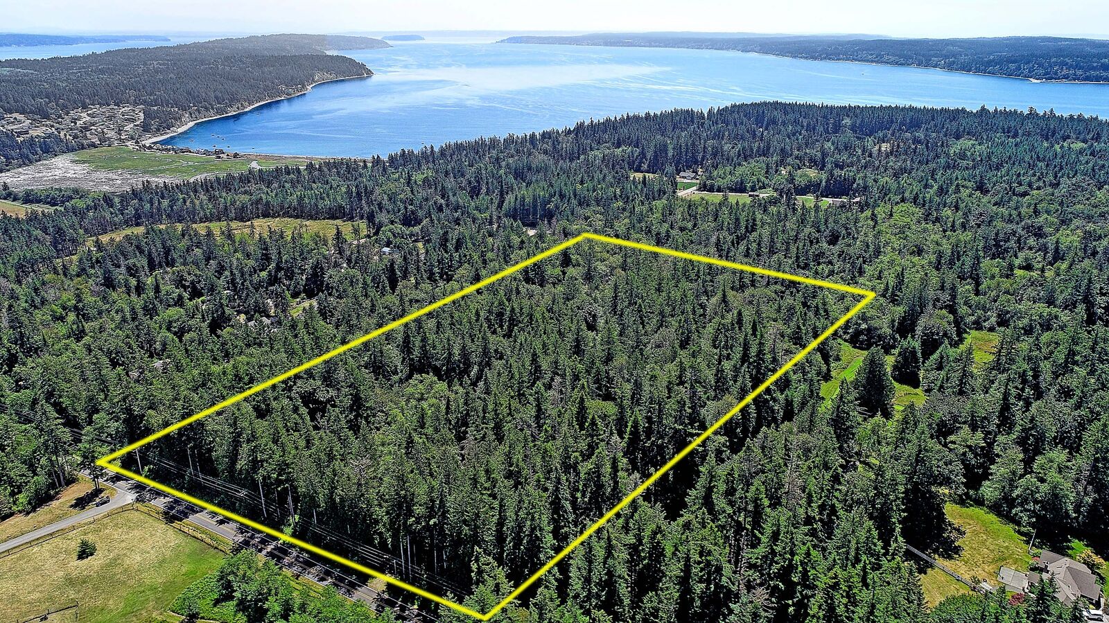 Property Photo: 100 W Mountain View Rd WA 98282
