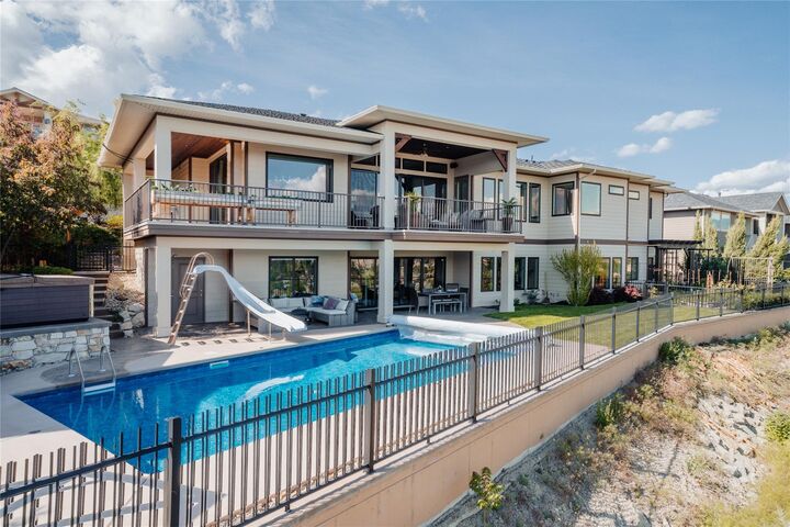 Property Photo: 747 Traditions Crescent BC V1V 2Y2