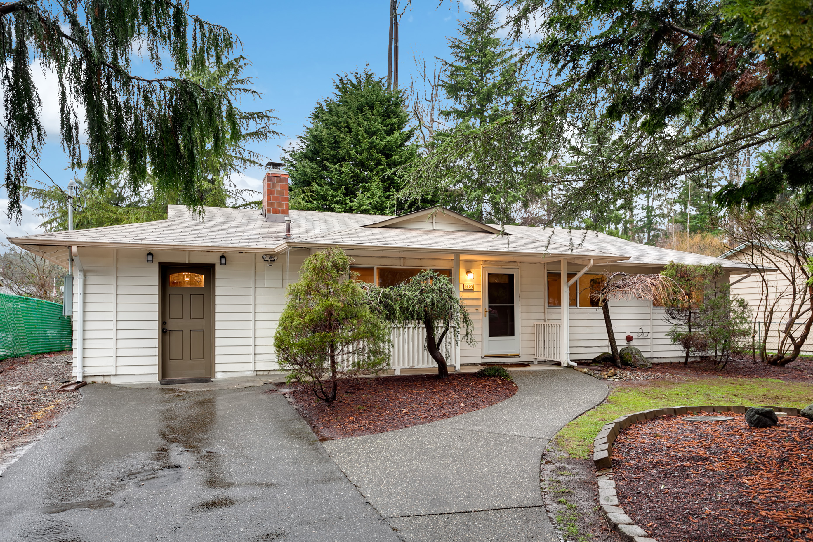 Property Photo:  1403 212th Place SW  WA 98036 
