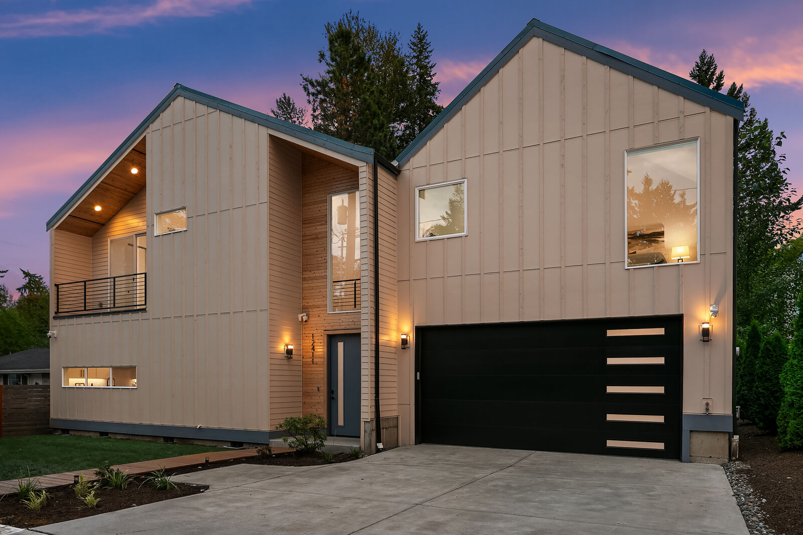 Property Photo:  12411 NE 90th Street  WA 98033 