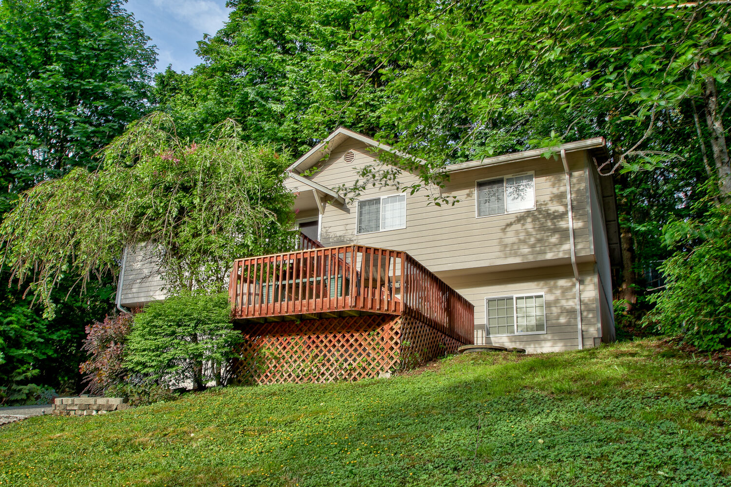 Property Photo:  514 Hilltop Dr  WA 98284 