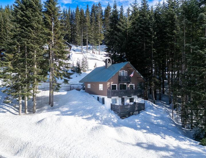 Property Photo: 7 Saint Anton Street WA 98068