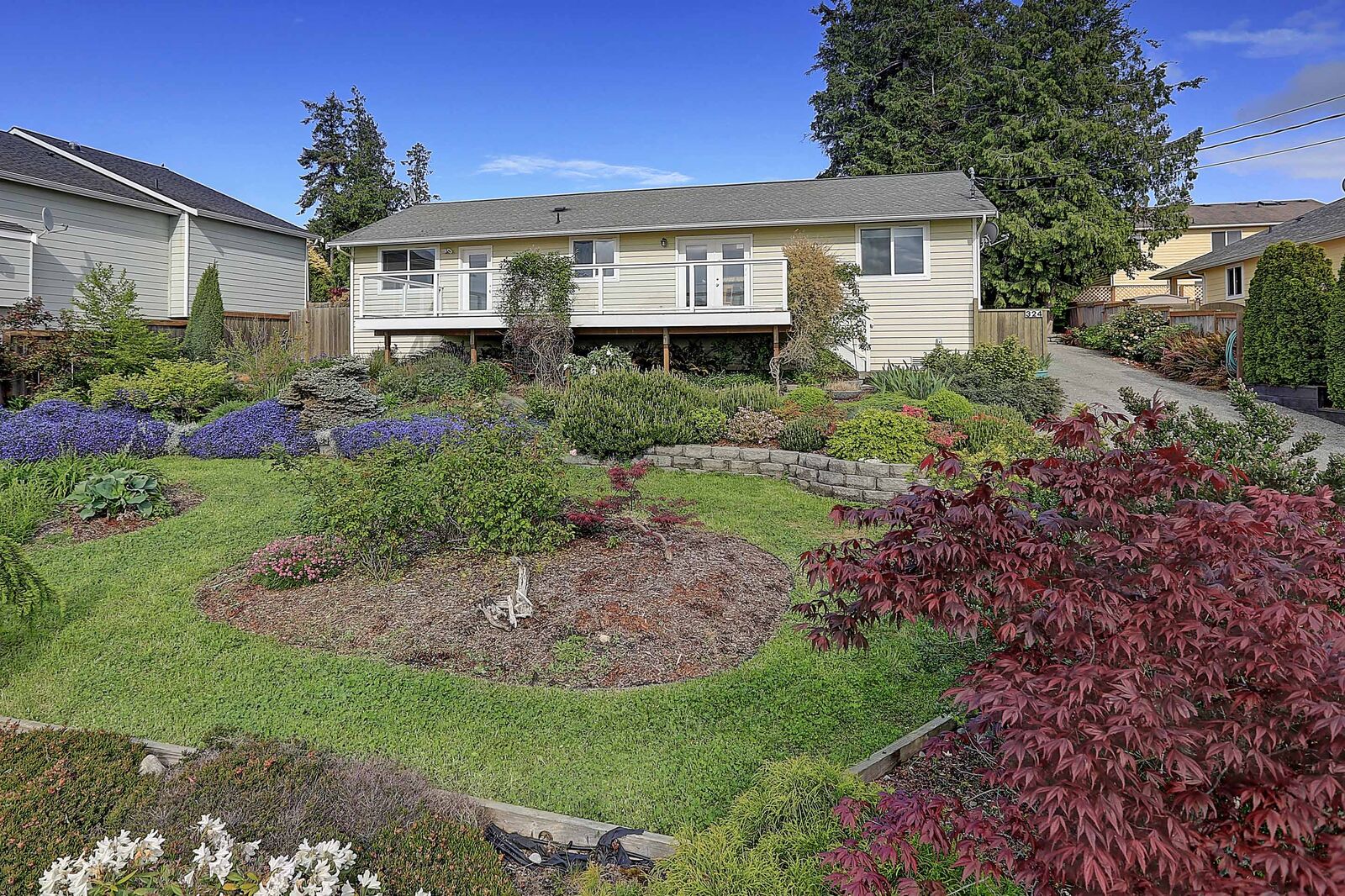 Property Photo: 324 Burke Dr WA 98282