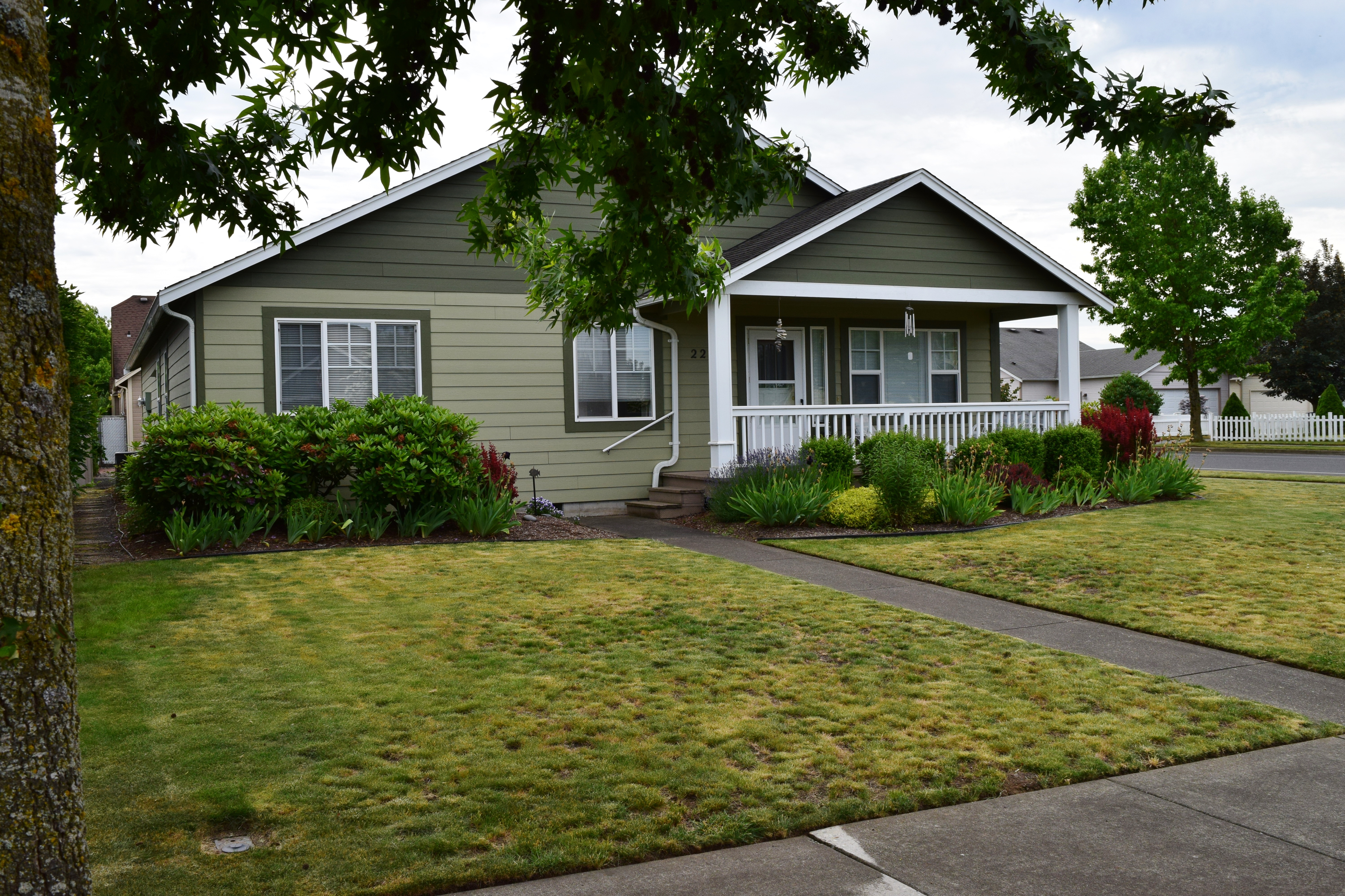 Property Photo: 2200 Oak St WA 98264