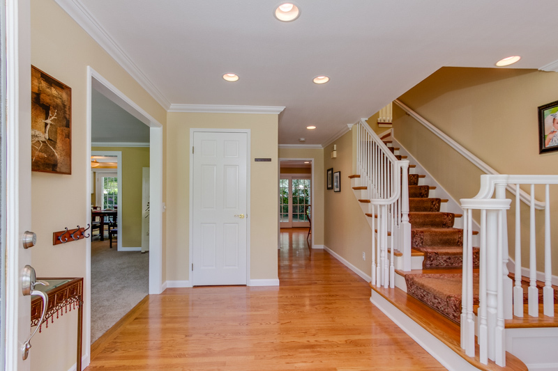Property Photo: Entry 14126 176th Ave NE WA 98052