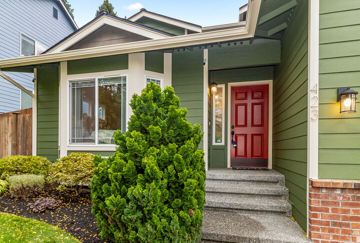 Property Photo: 423 170th Place SE WA 98012
