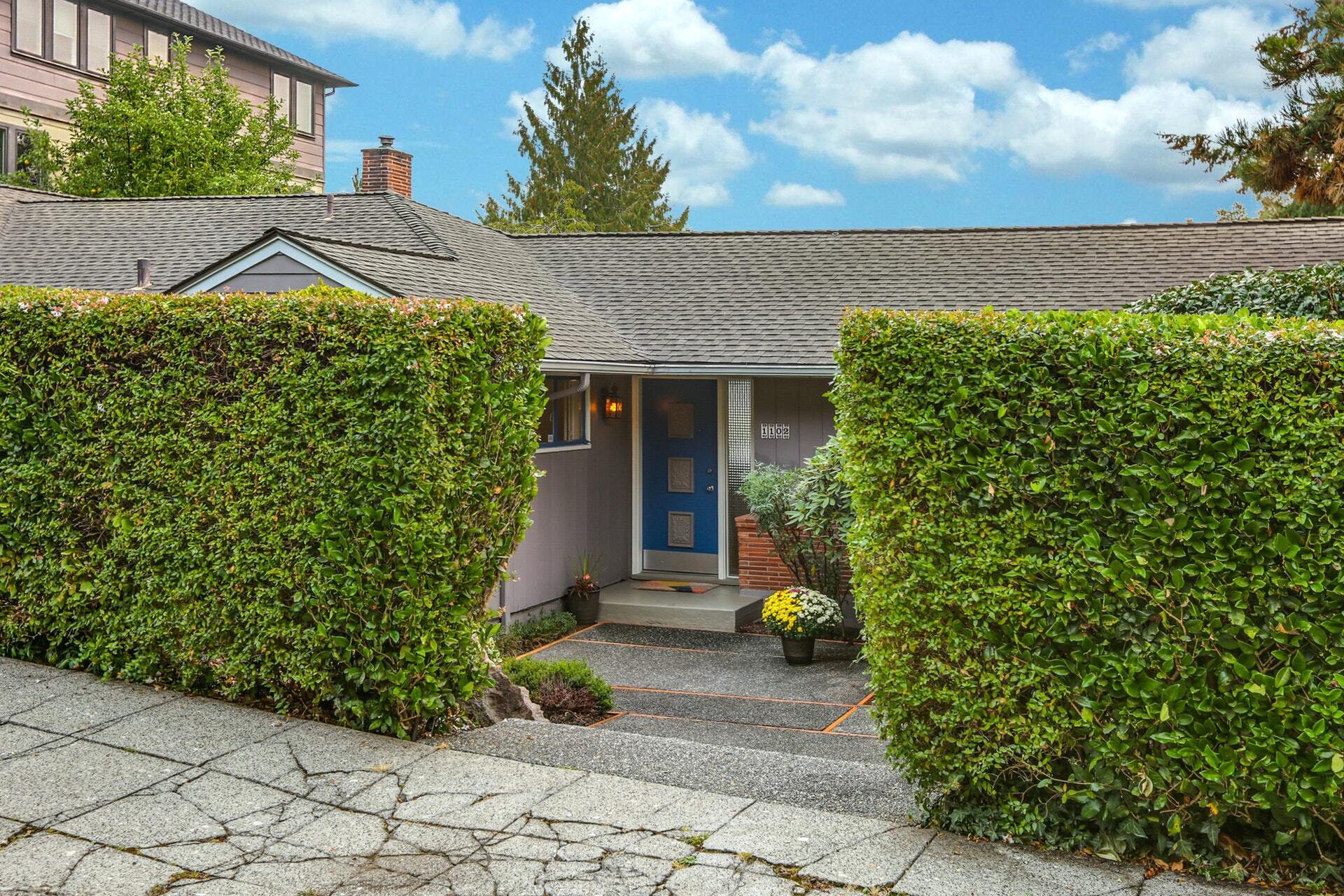 Property Photo: 1102 36th Avenue WA 98122