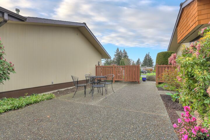 Property Photo:  1821 NW 195th St 3  WA 98177 