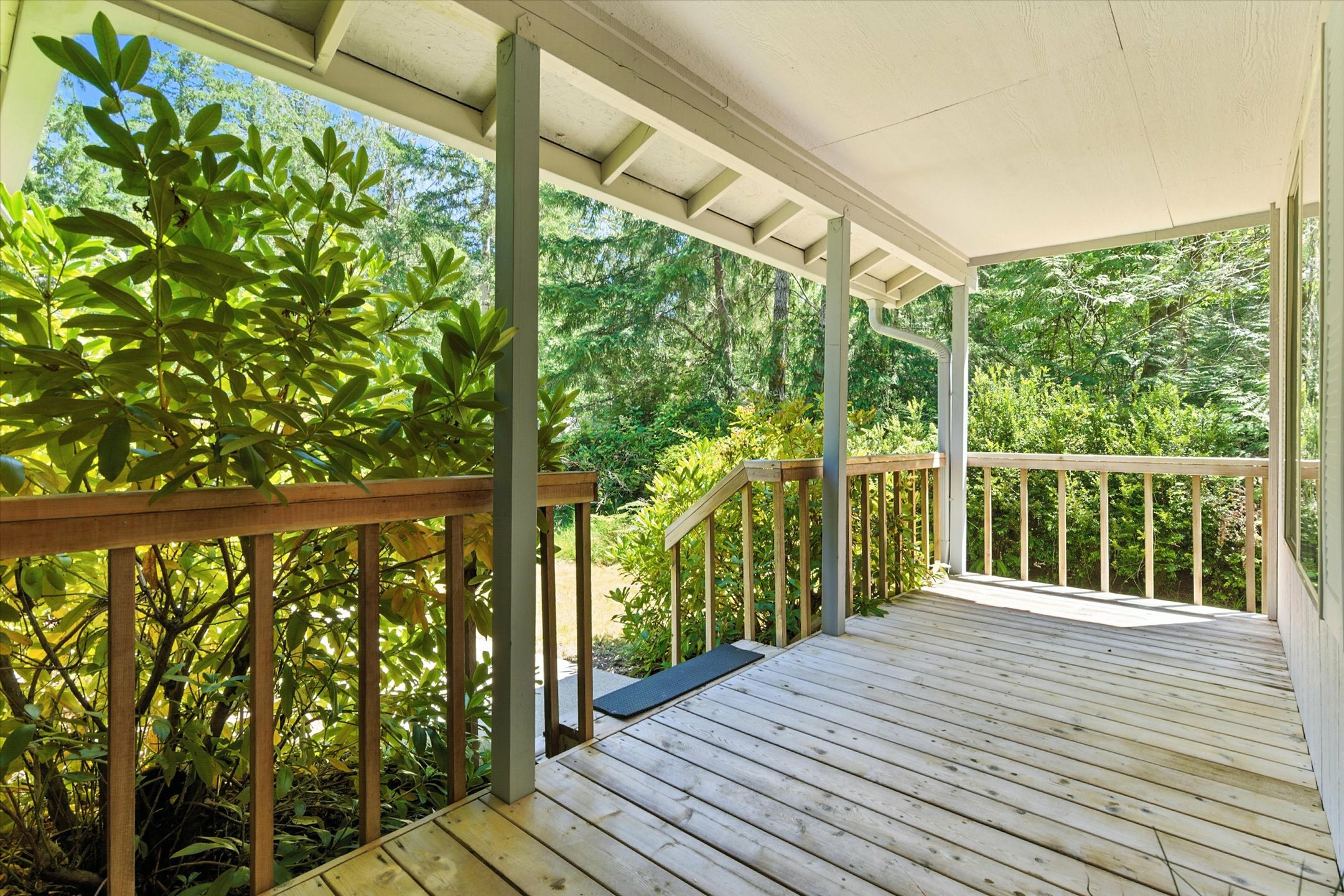 Property Photo:  127 E Barnacle Boulevard  WA 98584 