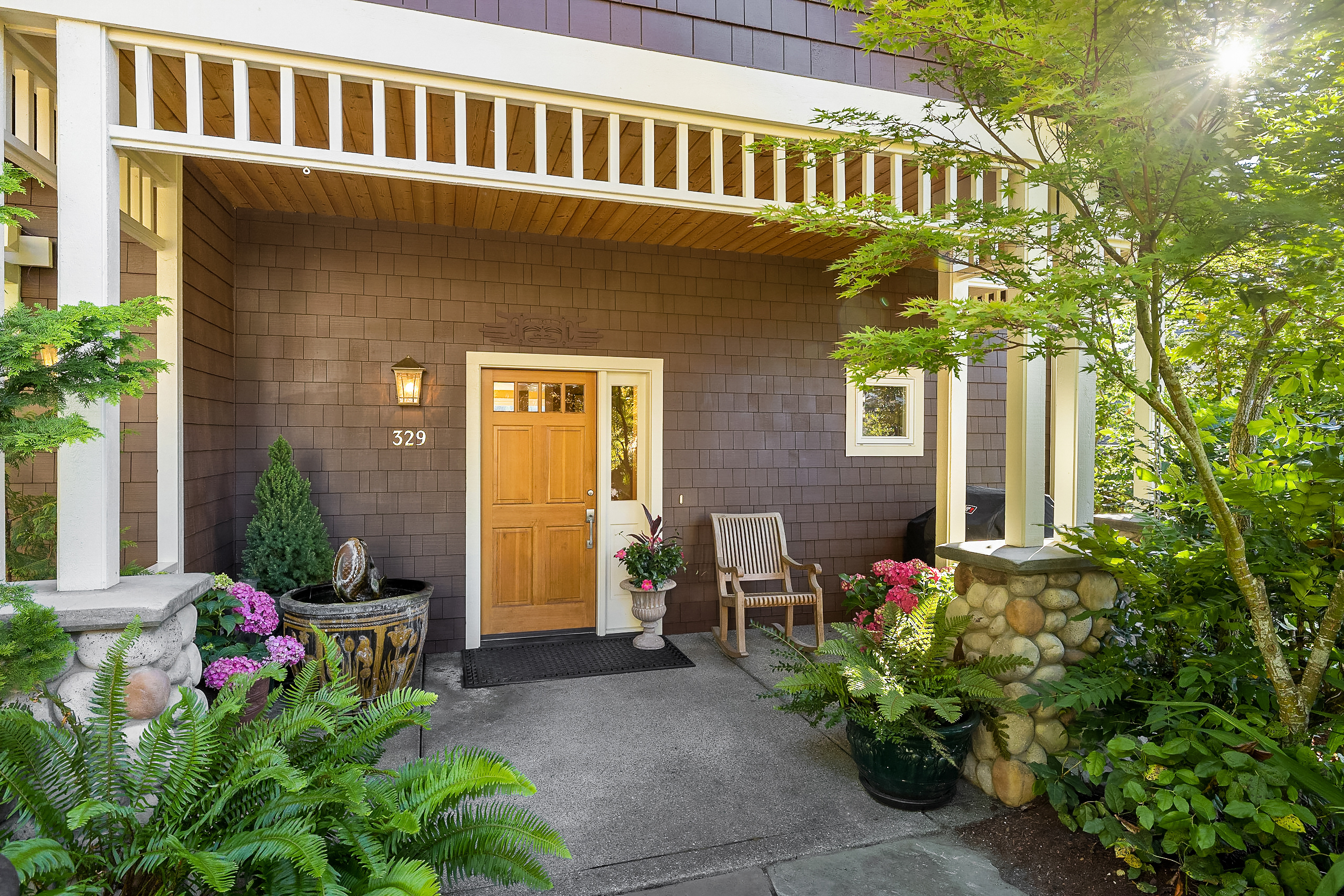 Property Photo:  329 Bromley Place NW  WA 98110 