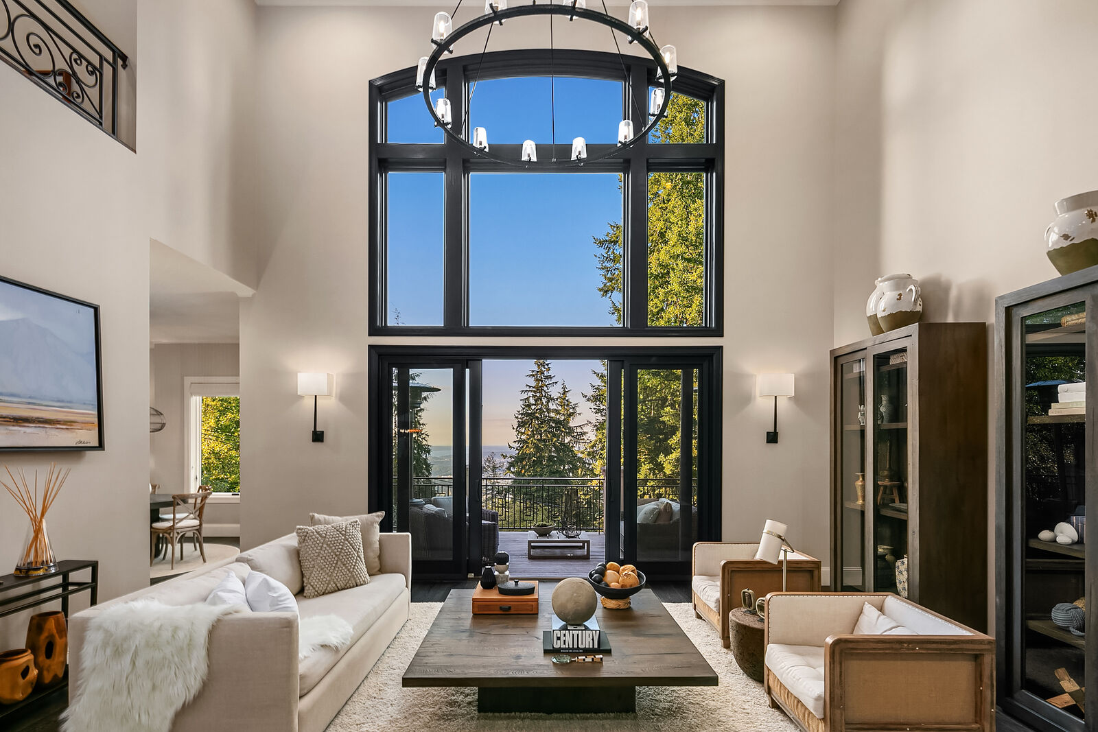 House for sale in Bellevue 17473 SE Cougar Mountain Drive, Bellevue