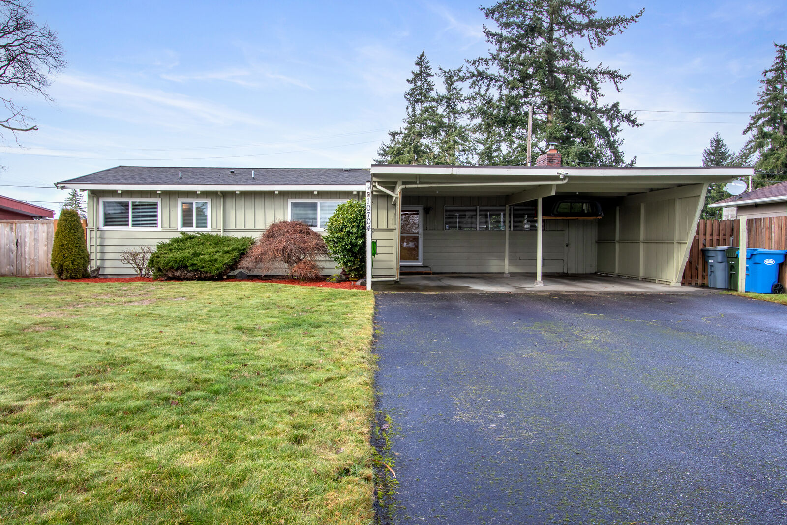 Property Photo:  10704 Rainier Avenue SW  WA 98499 