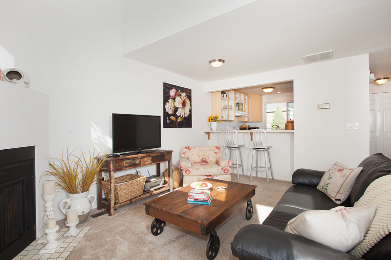 Property Photo: Bright and airy living room 11807 NE 105th Ct  WA 98033 