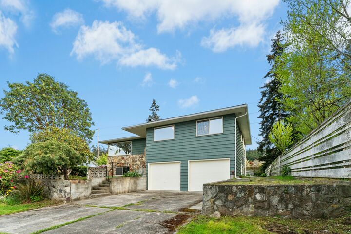 Property Photo:  3501 W 3rd Street  WA 98221 