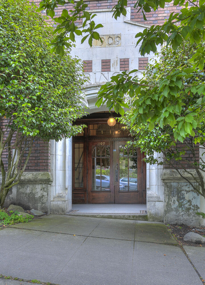 1107 E Denny Wy A-1  Seattle WA 98122 photo Capitol Hill Condo