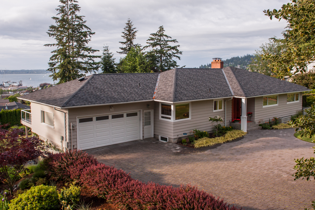 Property Photo:  233 Middlefield Rd  WA 98225 