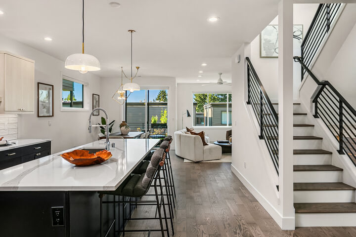 Property Photo:  733  4th Court S  WA 98033 
