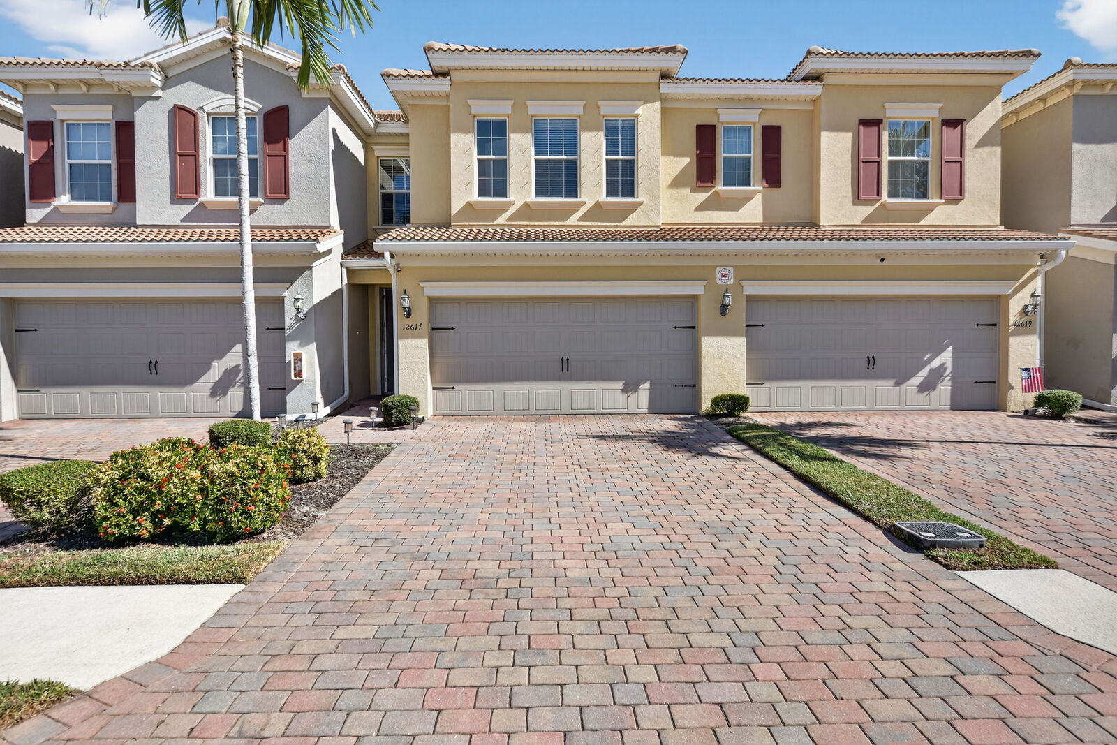 Property Photo:  12617 Laurel Cove Drive  FL 33913 