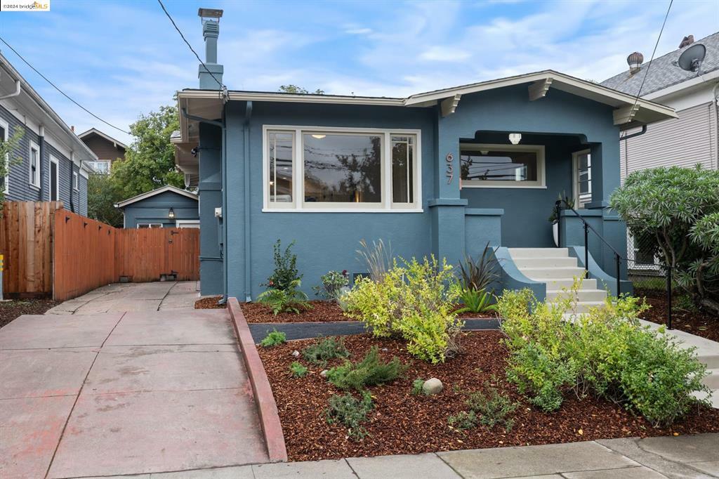 Property Photo:  637 56th St  CA 94609 