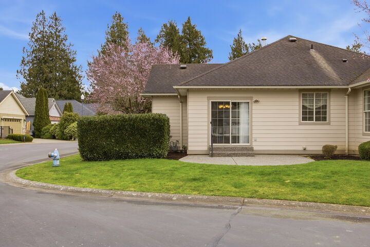 Property Photo:  1417  Woodfield Place  WA 98264 