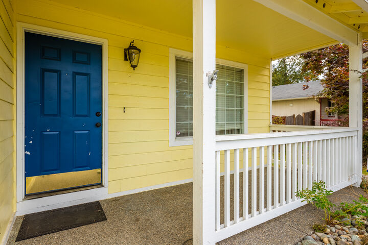 Property Photo: 19417 71st Avenue E WA 98387