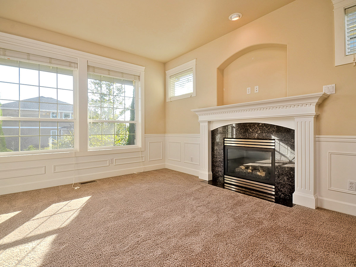 Property Photo: 6158 ne 3rd ct 6158 NE 3rd Ct  WA 98059 