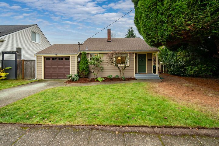 Property Photo:  1475 NW 77th Street  WA 98117 