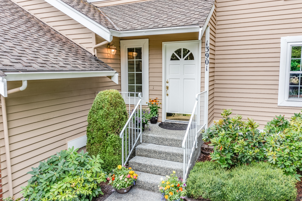Property Photo: 13901 177th Place NE WA 98052