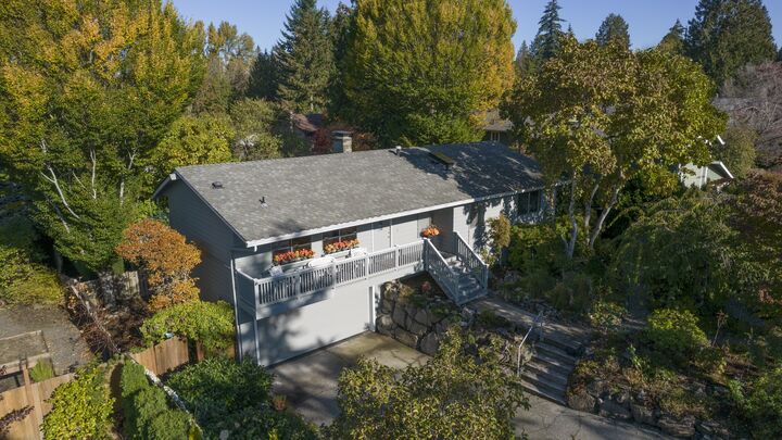 10270 NE 121st Street  Kirkland WA 98034 photo