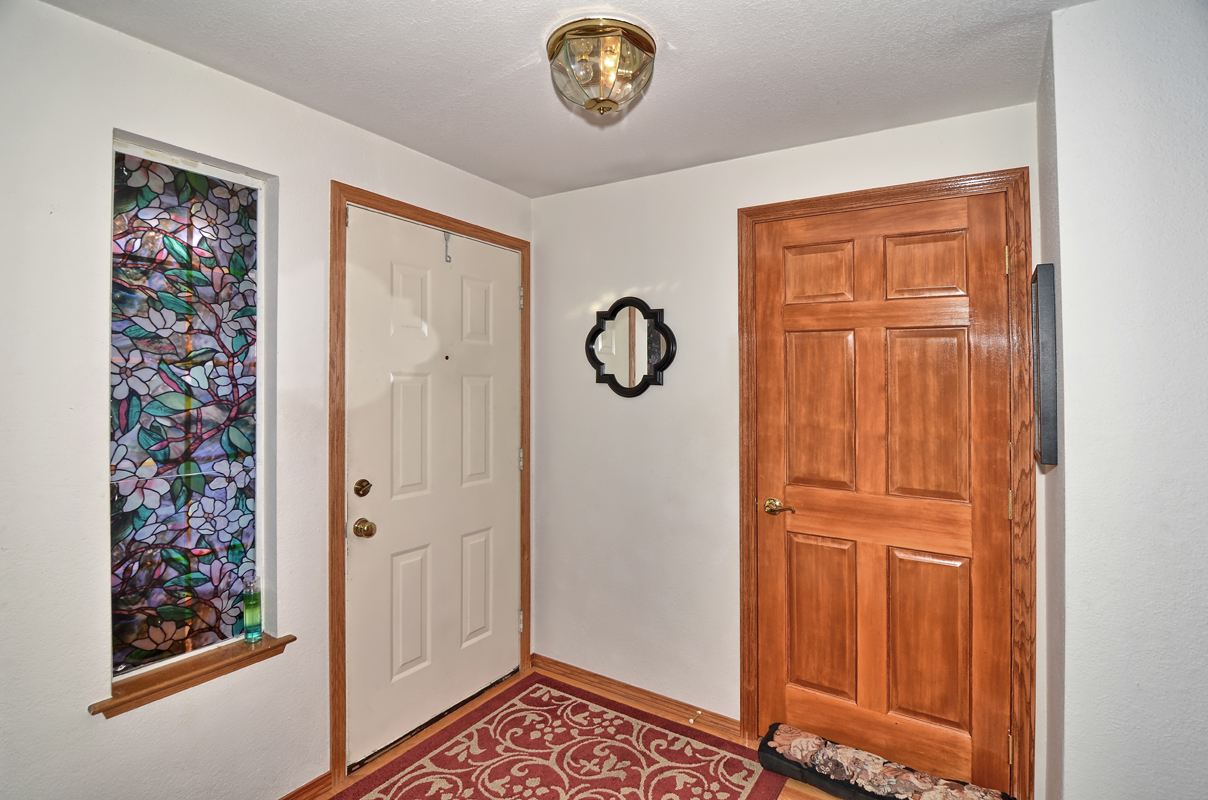 Property Photo: Foyer/living room 7131 74th St NE  WA 98270 