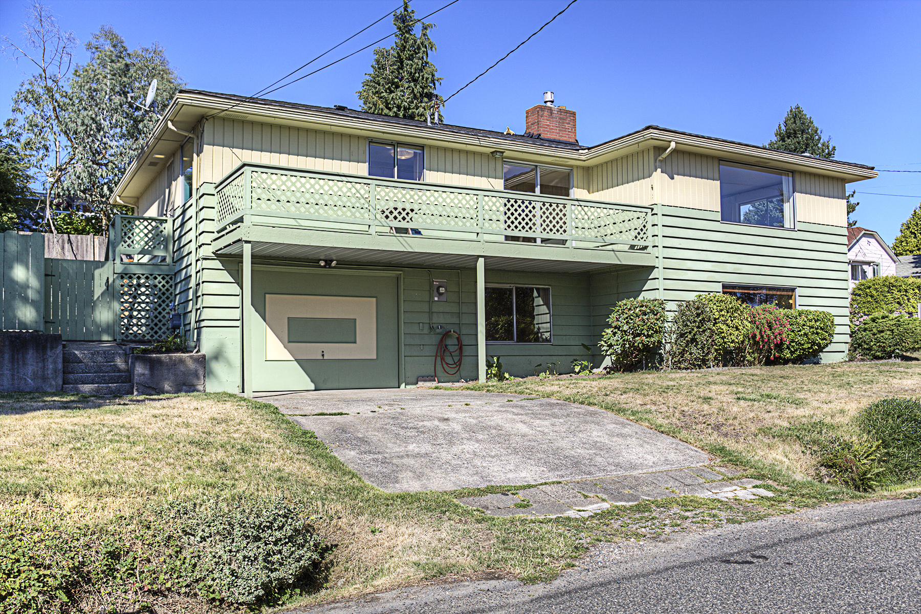 Property Photo: 711 n 122nd st 711 N 122nd St WA 98133