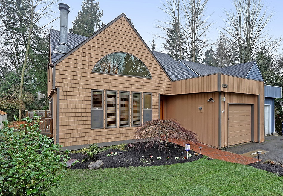 Property Photo: Stratford village home 14124 NE 78th Ct  WA 98052 