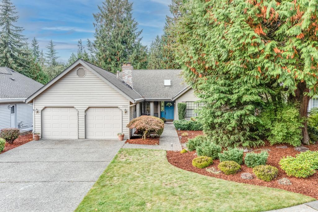 Property Photo: 17421 NE 140th Place WA 98052