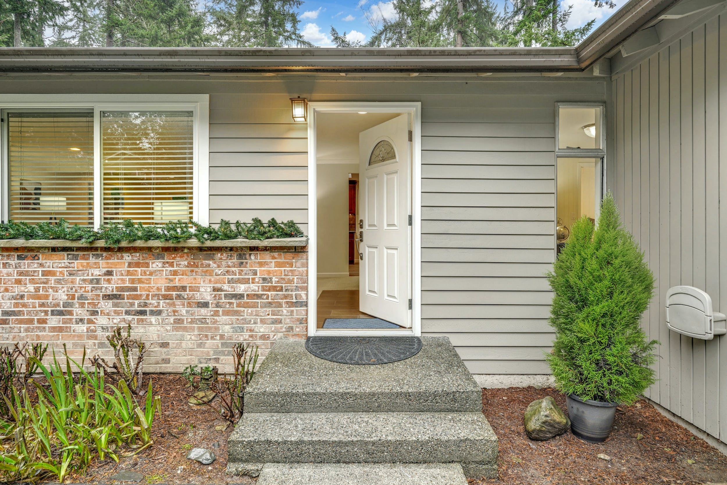 Property Photo:  4042 161st Avenue SE  WA 98006 