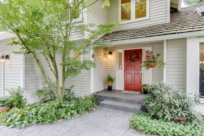 Property Photo: Entry 17207 NE 141st  WA 98052 