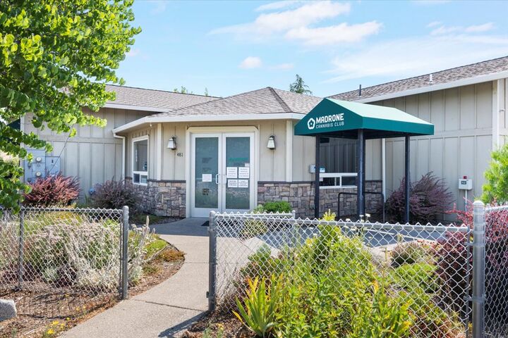 Property Photo:  481 Applegate Way  OR 97520 