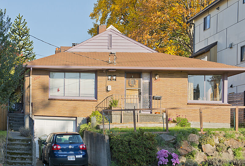 Property Photo:  30023004 NE 55th St  WA 98105 