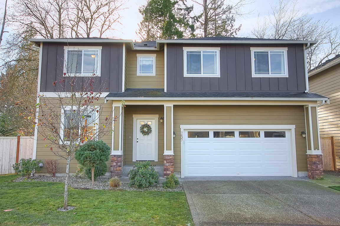 Property Photo:  5027 NE 3rd St  WA 98059 