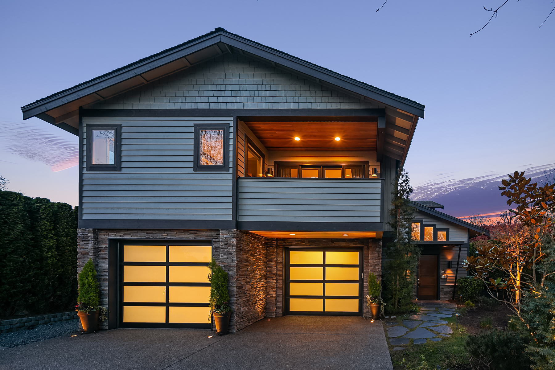 Property Photo: 6716 103rd Avenue NE WA 98033