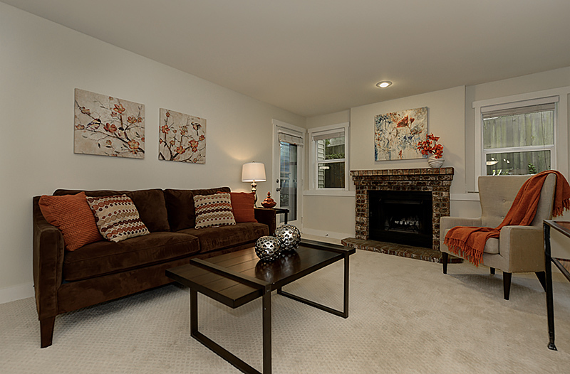 Property Photo: Living room 8615 238th St SW D102  WA 98026 